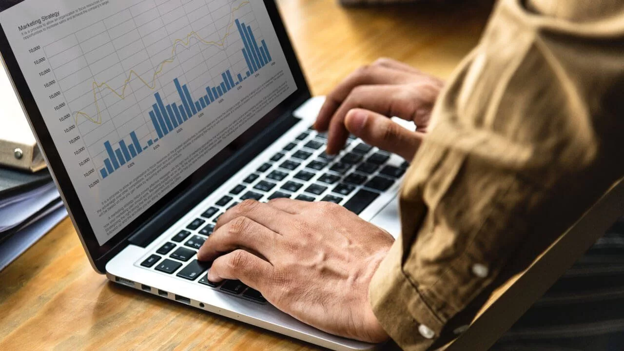 Making marketing strategy based on right metrics